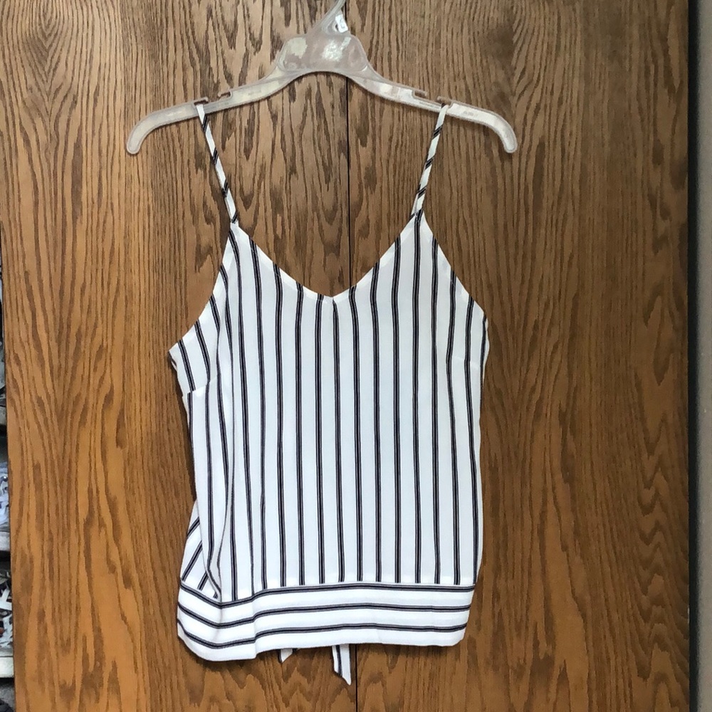 Tie-back White/Black striped tank top